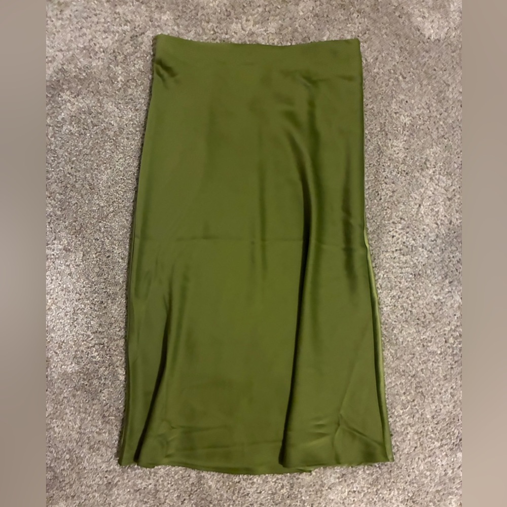 NWT Chic Olive Satin Pencil Skirt